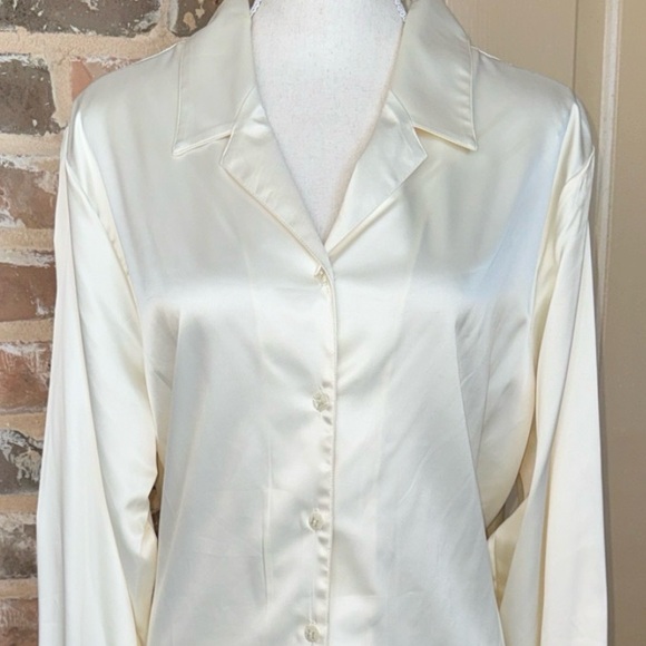 NWT Investments Cream Satin Button Down Shirt Plus Size 18W - Picture 13 of 13